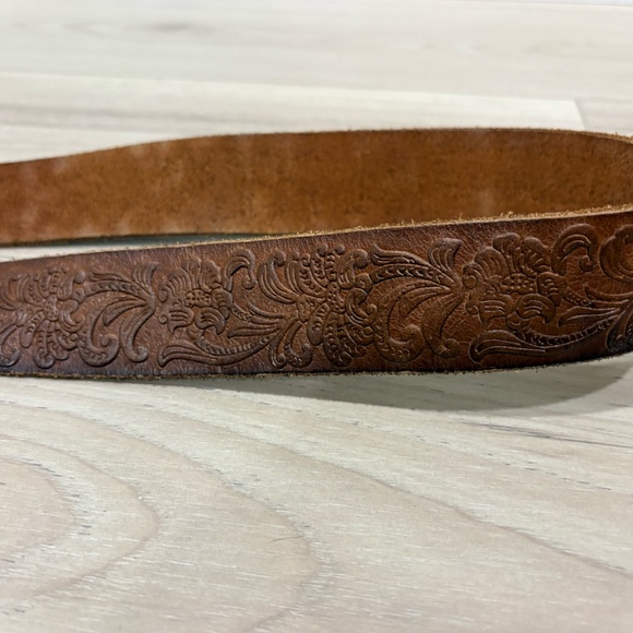 Western, Cowboy, Glamour, Brown Leather Belt with Pink Crystal Buckle - Picture 3 of 6